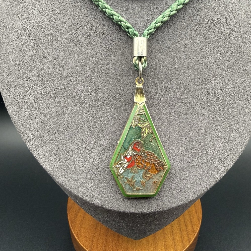Vintage Cloisonné Enamel Bird Duck Pendant Gold Tone Green Braided Cord Necklace - Picture 4 of 11